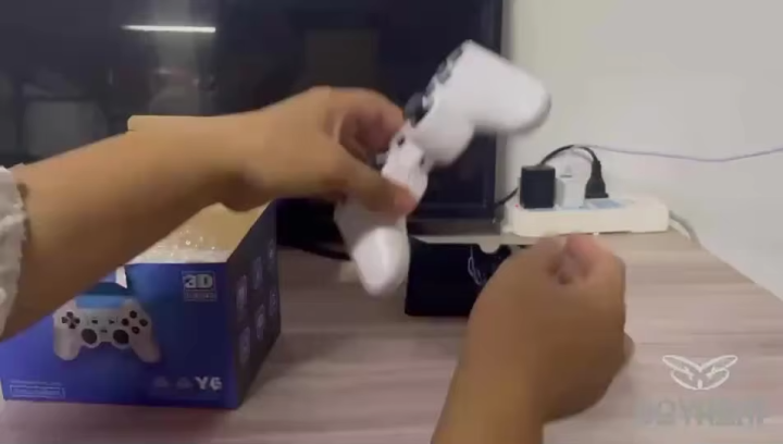 BOYHOM Y6 Retro Game Console 4K 60fps HDMI Output Low Latency GD10 TV Game Stick Dual Handle Portable Home Game Console