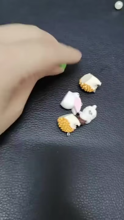 iYOE 10pcs Mix Animal Resin Charms Beads Chicken Turtle Pig Hedgehog Charms For Making Jewelry Supplies DIY Craft Necklace