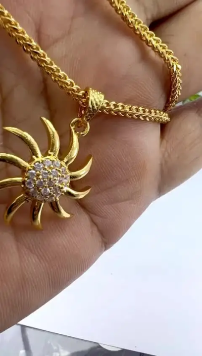 Gold Plated Singapore Square Fox Chain Sun Pendant Necklace for Women 2.5mm 18/24 Inch