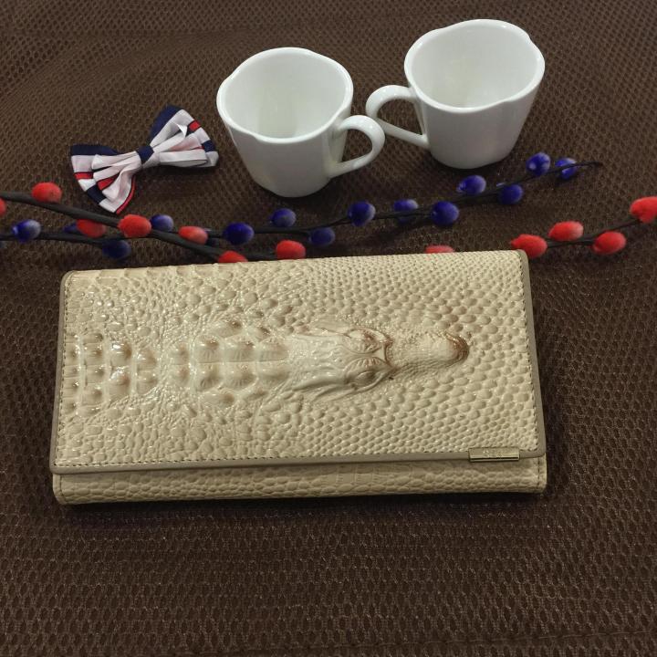 Crocodile%20Pattern%202022%20Long%20Korean%20Genuine%20Leather%20Women's%20Large%20Capacity%20Wallet%20-%20Image%204