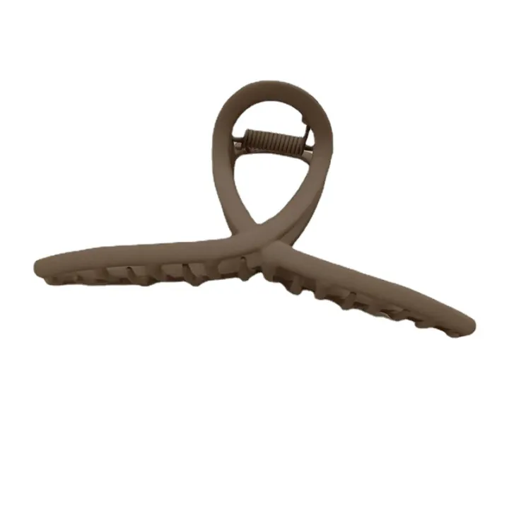 Korean%20version%20high%20end%20alloy%20solid%20color%20with%20versatile%20temperament%20simple%20and%20minimalist%20style%20shark%20shaped%20hair%20clip%20at%20back%20of%20the%20head%20-%20Image%205