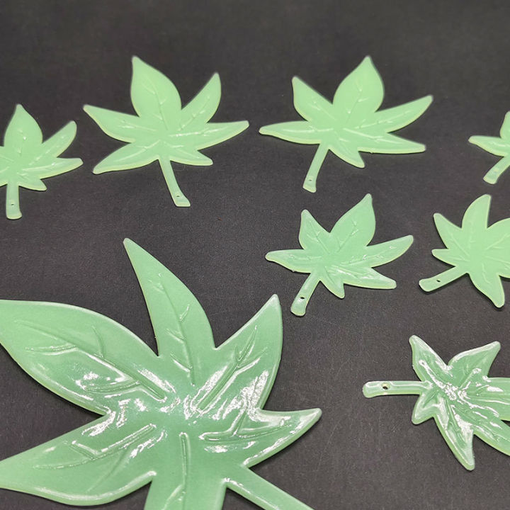 Night%20light%20maple%20wall%20sticker%20for%20children's%20room%20decoration,%20luminous%20leaf%20plant%20fluorescent%20creative%20patch%20-%20Image%204