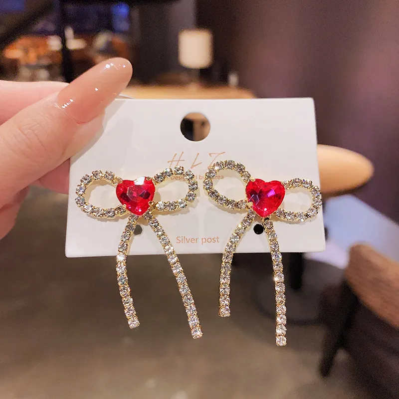 Needle Knot Tassel Love Earrings Korea Design Girl Heart Stud