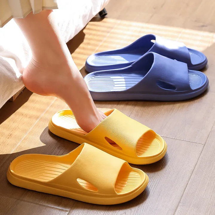 Slippers%20feel%20like%20stepping%20on%20feces.%20Summer%20special%20offer%20home%20use.%20Bathroom%20is%20non%20slip,%20odorless,%20and%20soft%20soled.%20EVA%20shower%20slippers%20for%20women%20-%20Image%203