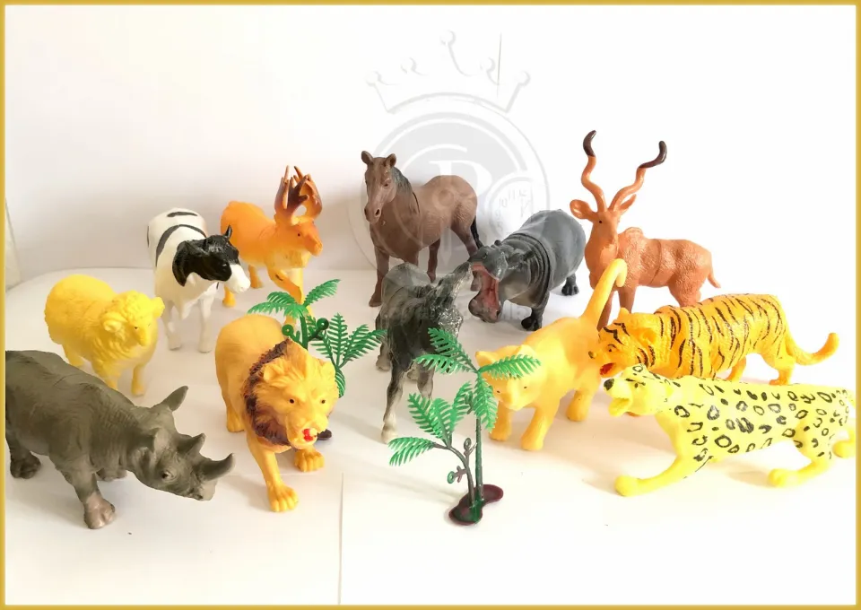 Royal's Animal Set 4: 661-36 Animal World Toys Solid PVC Plastic
