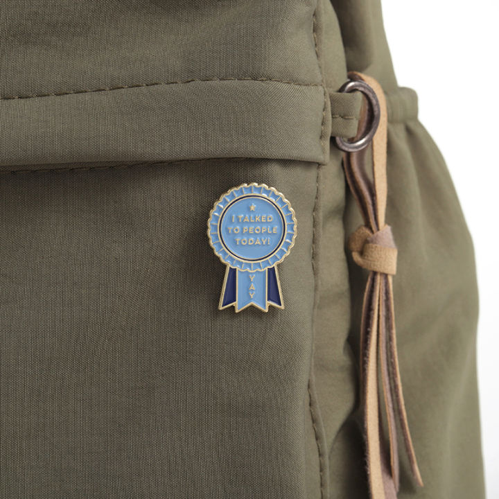 Creative%20Commemorative%20Medal%20The%20Worst%20Effect%20Honor%20Chest%20Pin%20Shield%20Metal%20Pins%20Fashion%20Clothing%20Bag%20Badge%20for%20Students%20Women%20and%20Men%20-%20Image%204