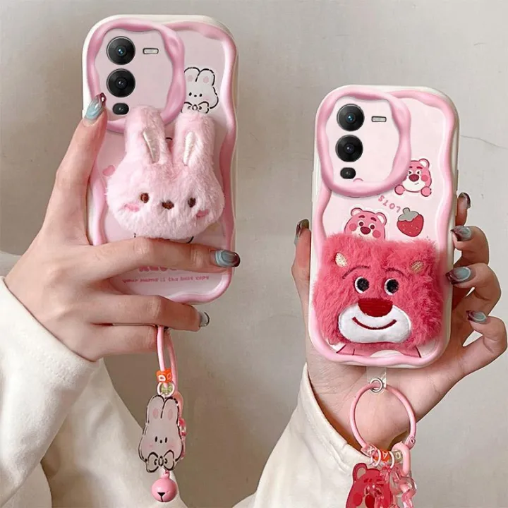 xprmy%20for%20Vivo%20V25%20Pro%20Cream%20Edge%20TPU%20Silicone%20Soft%20Case%20Cute%20Plush%20Doll%20Coal%20Ball%20Rabbit%20Strawberry%20Bear%20Frog%20Phone%20Case%20With%20Hanging%20Ring%20-%20Image%203
