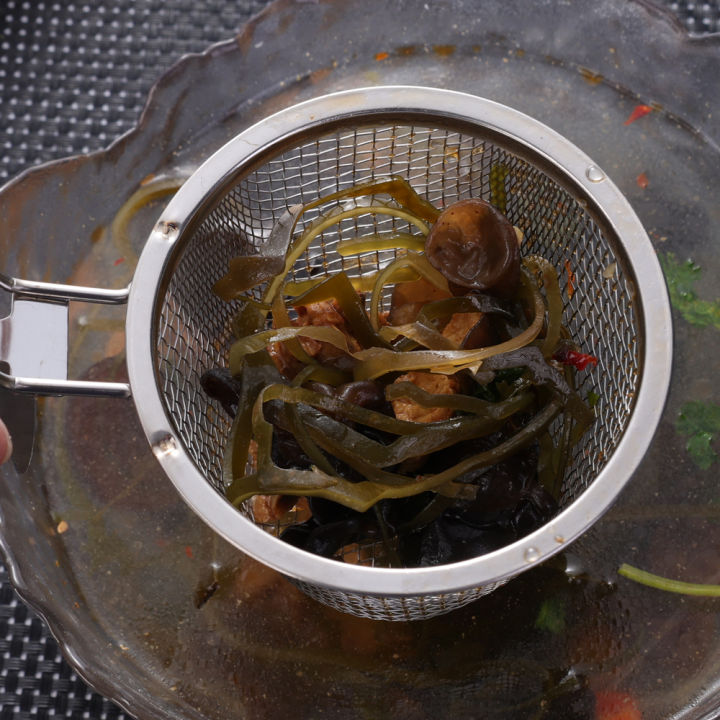 Stainless%20Steel%20Food%20Colander%20Filter%20Basket%20Hot%20Pot%20Noodle%20Vegetable%20Dumplings%20Separator%20Frying%20Pan%20Strainer%20-%20Image%205