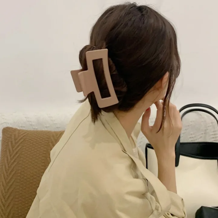 Frosted%20Morandi%20color%20square%20ladies%20Korean%20fashion%20simple%20all%20match%20going%20out%20shark%20clip%20hair%20accessories%20-%20Image%204