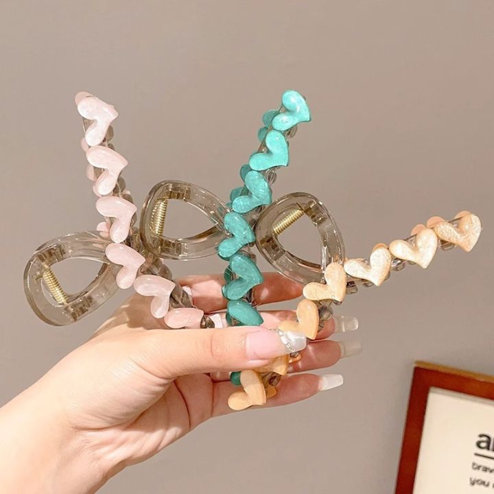 Fresh%20Korean%20style%20Gripping%20for%20women%202024%20new%20style%20simple%20headband%20hair%20clip%20shark%20clip%20at%20back%20of%20the%20head%20-%20Image%205