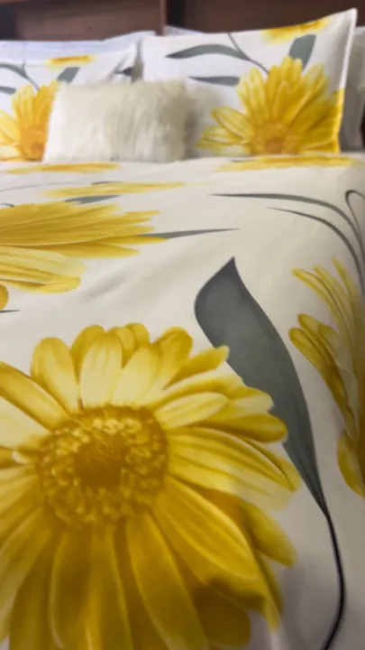Sun flower Bed Sheet With 2 Pillow Cases
