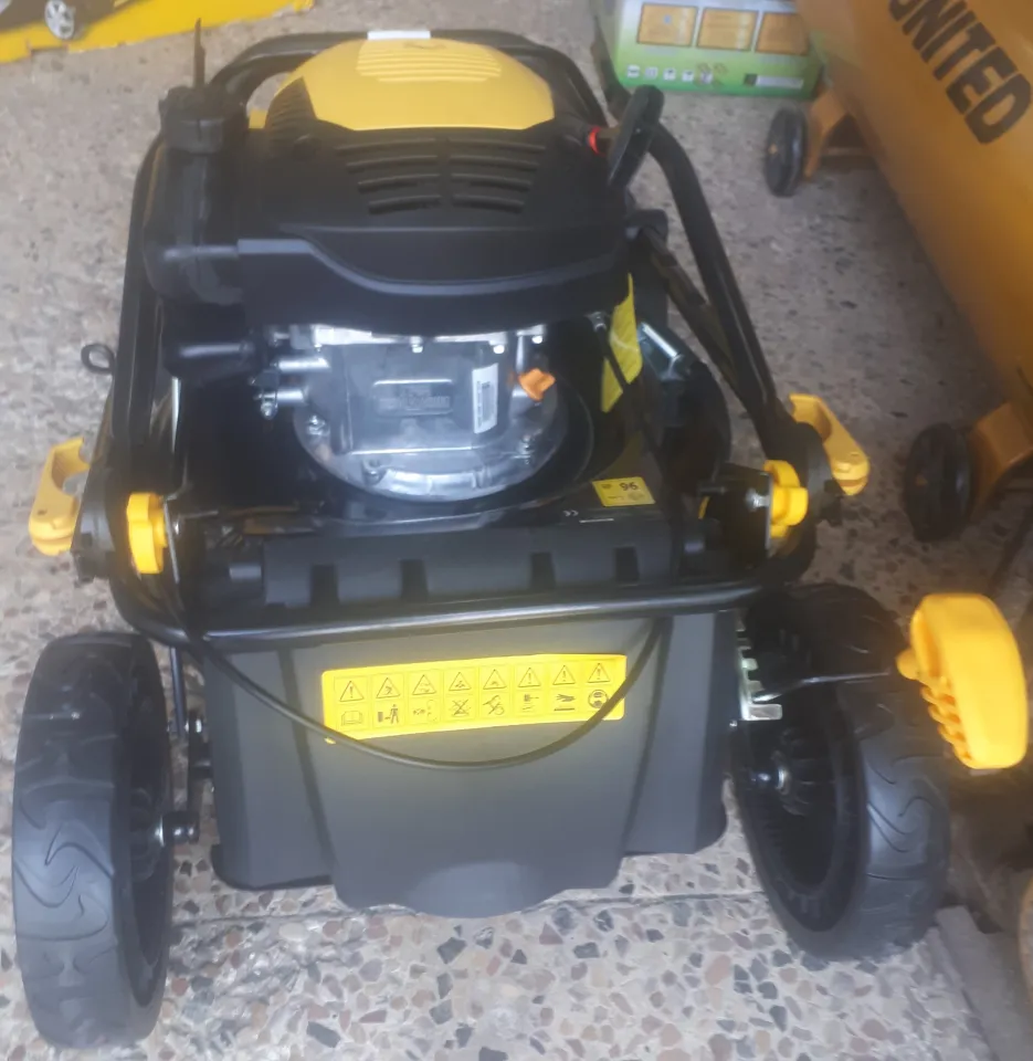 Stanley Petrol Lawn Mower Grass Cutter Self Push type 18