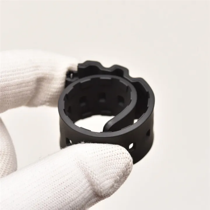 Resin%20Strap%20For%20Casio%20MRW-200H%2018MM%20Watch%20Band%20Mens%20Sports%20Waterproof%20Black%20White%20%20Replacement%20Watch%20Accessories%20-%20Image%207