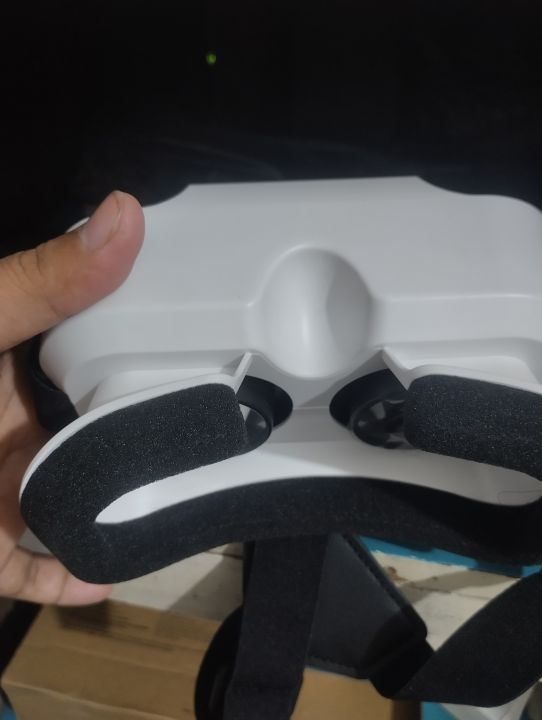 VR%20Shinecon%20Box%205.0%20Mini%20VR%20Box%203D%20Glass%20Virtual%20Reality%20Headset%20for%20Smartphones%20With%20REMOTE%20-%20White%20and%20Black%20-%20Image%206