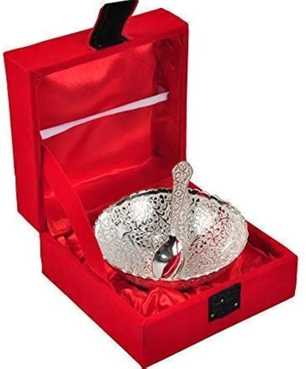 4%20item%20Combo%20Pasni%20Set%20For%20Boy%20Baby%20,%20Includes%20Pasni%20Set%20,%20Pearl%20Chain%20,%20Silver%20Coated%20Bowl%20Spoon%20Set%20,%20Rice%20Feeding%20Banner%206%20Month%20+%20(Blue%20Color)%20-%20Image%205