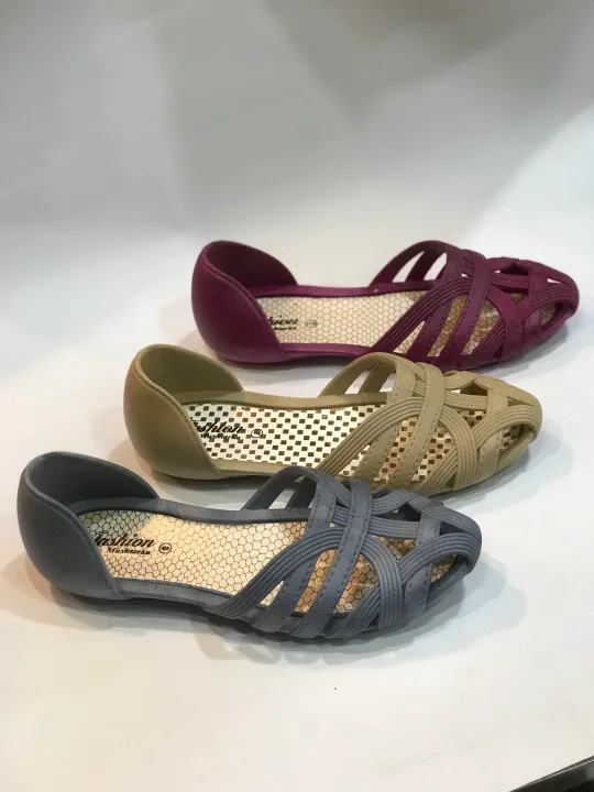 Pure%20Nylon/Plastic%20Stylish%20Casual%20Soft%20Anti%20slip%20shoes%20for%20girls/womens%20,New%20arrivals%20Light%20weight%20Rubber%20shoes%20for%20girls%20-%20Image%205