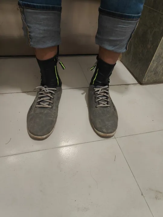 Black%20Color%20artifhasiyal%20Leather%20Zipper%20socks%20for%20Men%0A%20women%20-%20Image%208