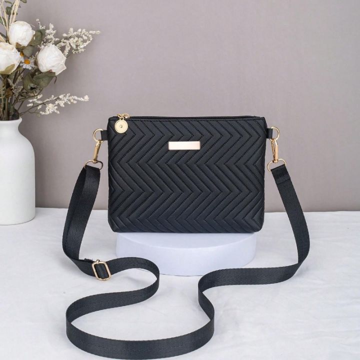 Commuter%20to%20work%20Solid%20color%20Low-key%20flat%20label%20Adjustable%20removable%20shoulder%20strap%20Women's%20shoulder%20bag%20Crossbody%20bag%20-%20Image%204
