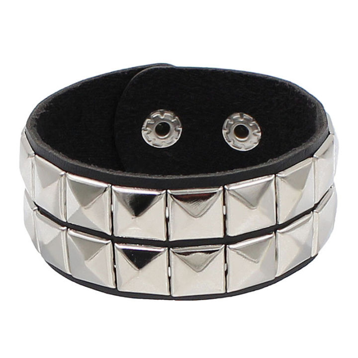 2024%20Pu%20Leather%20Studded%20Bracelet%20Choker%20Punk%20Spike%20Rivets%20Cuff%20Black%20Wristband%20Adjustable%20Cuff%20Bangle%20-%20Image%204
