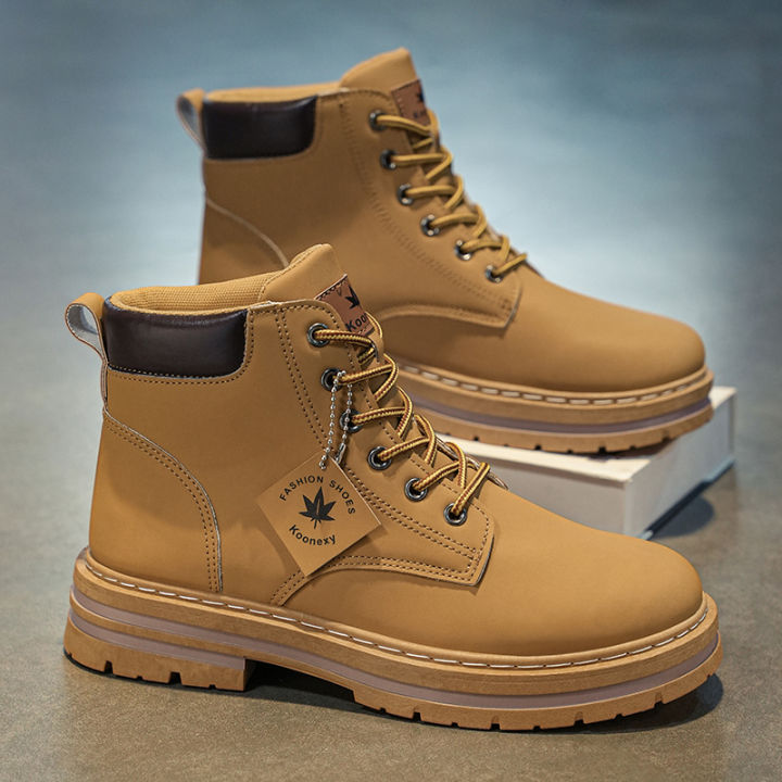 Men's%20high-top%20casual%20sports%20shoes%20are%20breathable,%20anti-slip,%20comfortable%20and%20fashionable.%20Men's%20short%20boots%20are%20large%20size48%20-%20Image%205