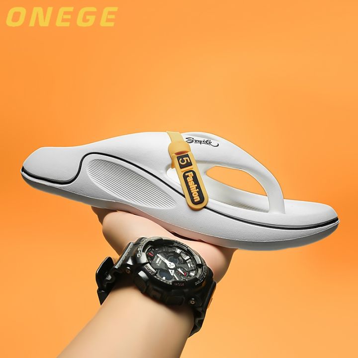 A%20Pair%20of%20Summer%20Men's%20Flip-Flops%20for%20Couples,%20Men's%20Breathable%20New%20Wear-Resistant%20Non-Slip%20Slippers%20for%20Outer%20Wear,%20Comfortable%20Thick-Soled%20Simple%20Men's%20Shoes%20-%20Image%205