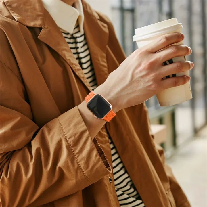 Engraved%20Strap%20For%20Apple%20Watch%20Band%20ultra%202%2049mm%2045mm%2044mm%2042-41mm%2040mm%20Silicone%20Leopard%20bracelet%20Iwatch%20Series%209%208%207%20se%203%206%205%204%20-%20Image%206