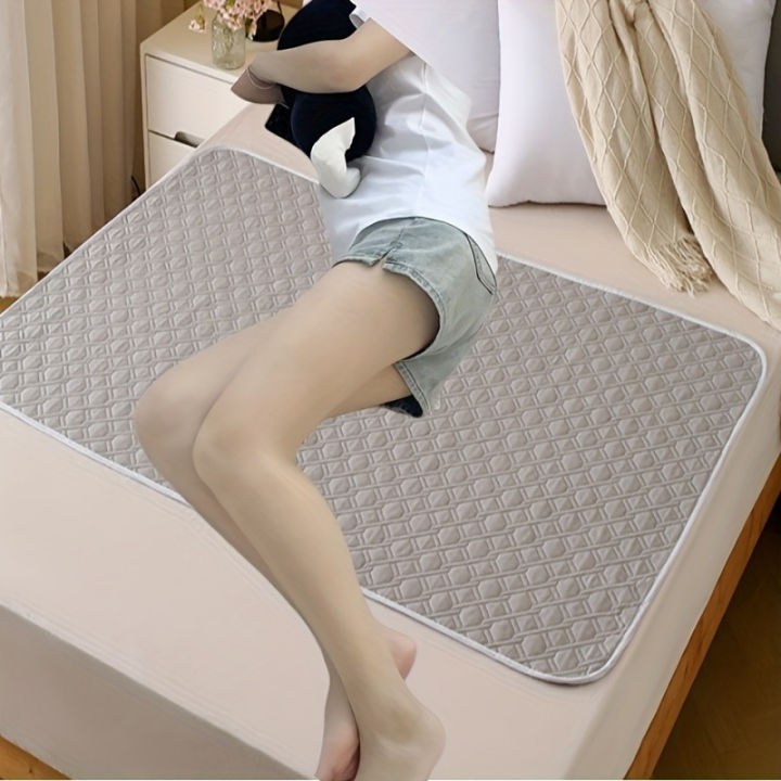 Washable%20Waterproof%20Mattress,%20Suitable%20for%20Women's%20Menstrual%20Care,%20Reusable%20Mattress%20for%20Adults%20and%20Elderly%20Pets%20-%20Image%205