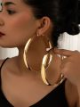 A Pair of Stylish, Simple, Light Luxury, and Exaggerated Metal Large Hoop Earrings.