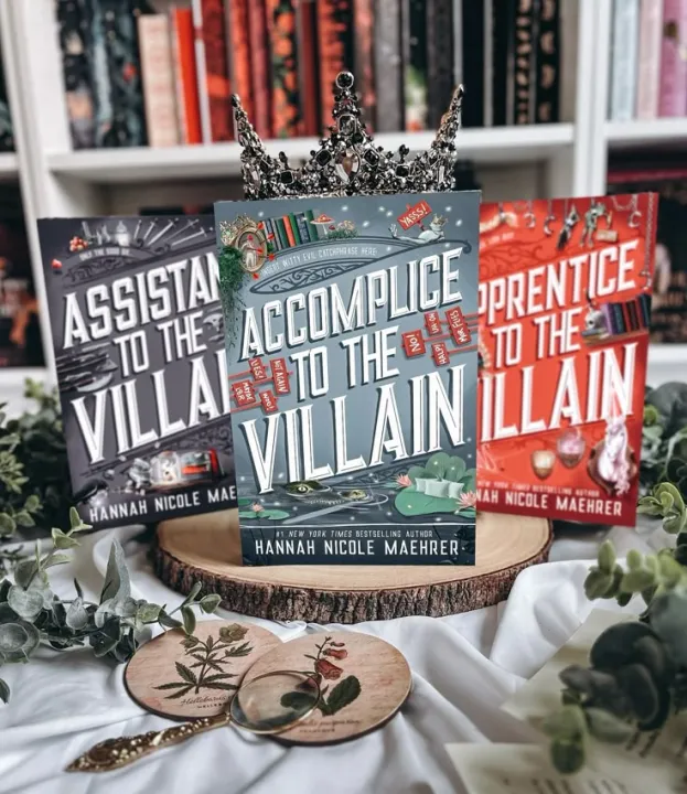 apprentice to the villain / assistant to the villain /
