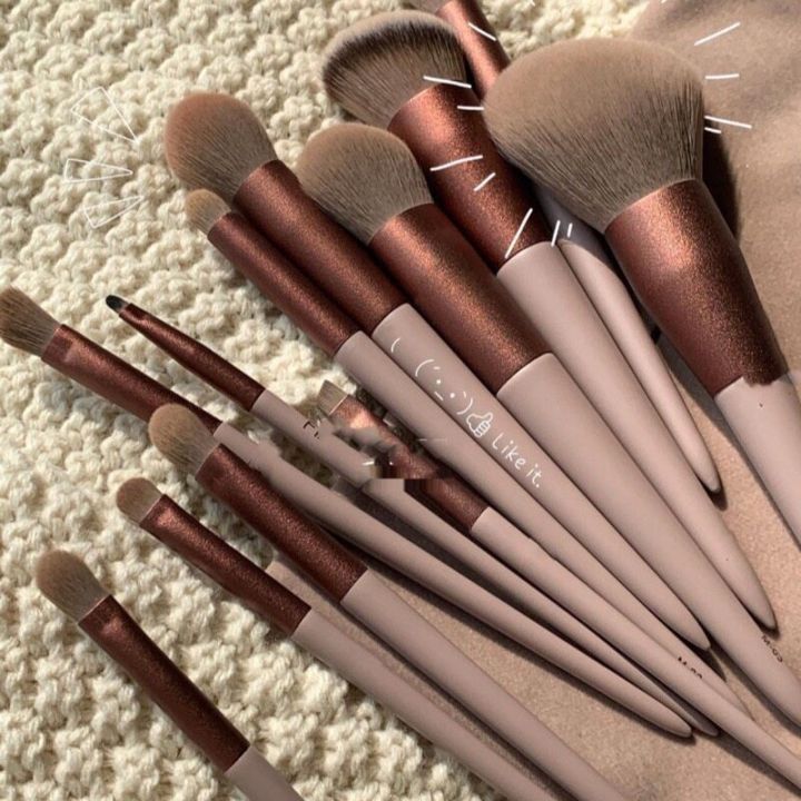 13 pieces of Matcha Green beginner Makeup brush set, a full set of super soft eye paint, affordable, portable and small