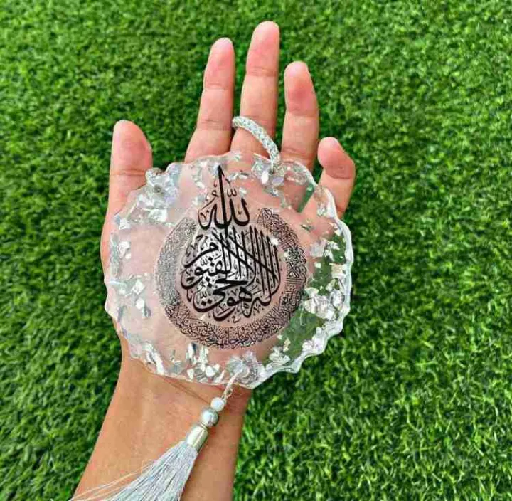 Car%20hanging%20islamic,Resin%20Handmade%20Car%20Hanging,Resin%20Ayat%20ul%20Qursi%20and%20Safar%20ki%20Dua,%20%20Car%20accessories%20Car%20Hanging%20Handmade%20-%20Image%206