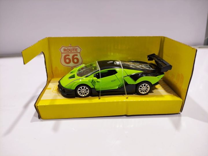 1:32%20Lambo%20Die-cast%20Metal%20Model%20Car%20Real%20Mini%20Figure%20-%20Image%202