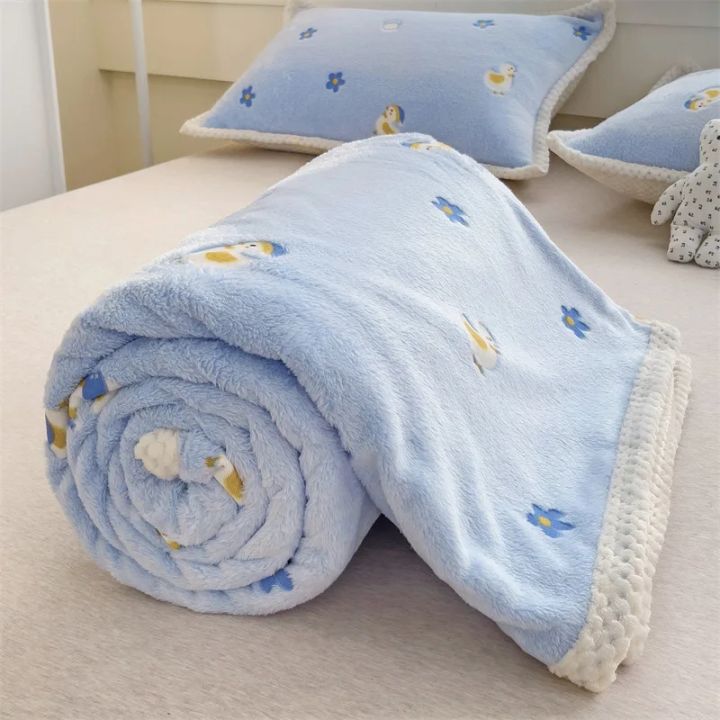 Soft%20Coral%20Fleece%20Air%20Conditioning%20Blanket%20Nap%20Blanket%20Office%20Home%20Blanket%20Cushion%20Towel%20Multifunctional%20Blanket%20Shower%20Bath%20-%20Image%203