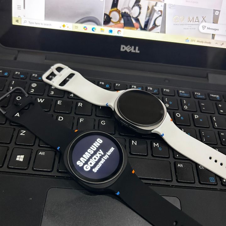 Watch%208%20Round%20Dial%20Smart%20Watch%20with%20Logo%20and%20AMOLED%20Display%20in%20Premium%20Quality%20Round%20Dial%20Design%20-%20Image%203