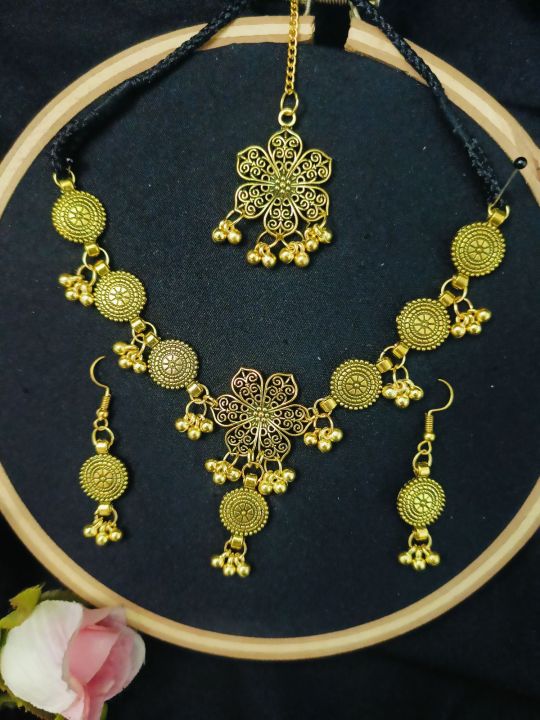 Antic%20choker%20set%20including%20choker%20and%20earrings%20-%20Oxidized%20metal%20jewellery%20-%20Image%205