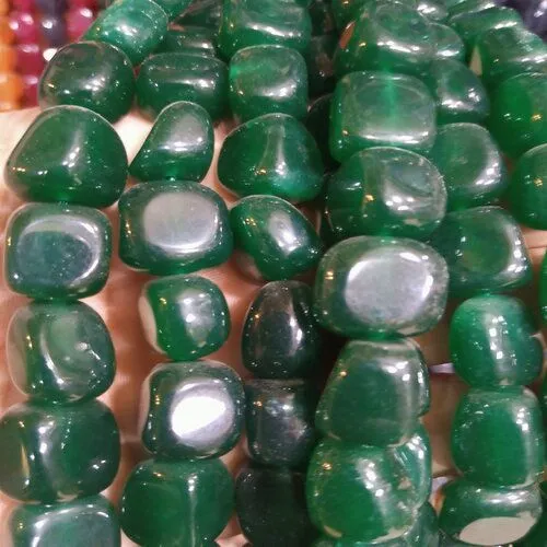 Emerald%20colour%20real%20jade%20stone%20string%20for%20sale%20in%20very%20reasonable%20price%20-%20Image%204