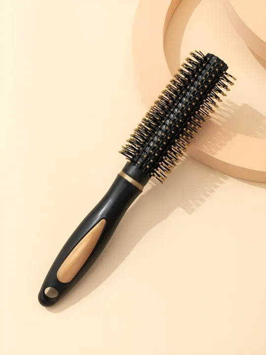 3-in-1%20Hair%20Brush%20Set%20for%20All%20Hair%20Types%20%E2%80%93%20Anti-Static,%20Soft%20Bristles,%20Ergonomic%20Grip,%20Salon-Quality%20Detangling%20&%20Styling%20,%20Massage%20Oval%20Hair%20brush%20-%20Image%207