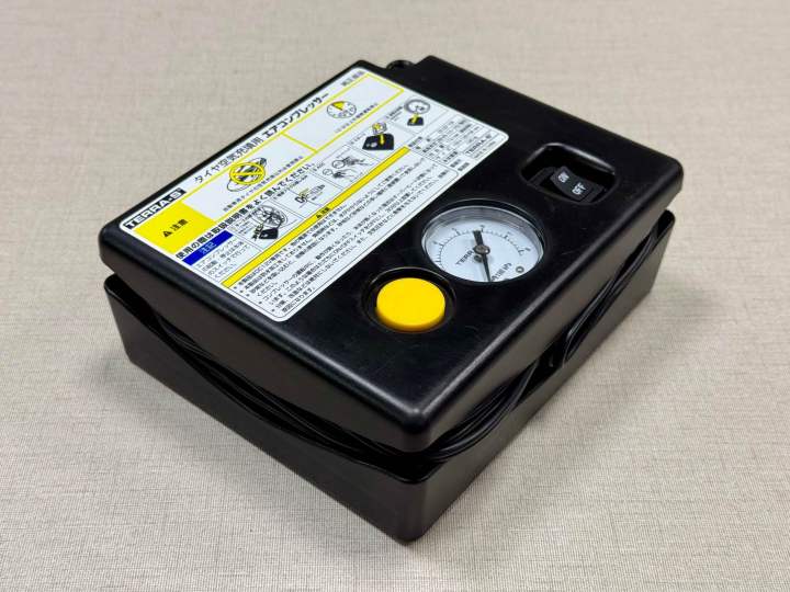 TERRA-S Japanese Car Air Pump/Inflator/Compressor with Pressure Gauge