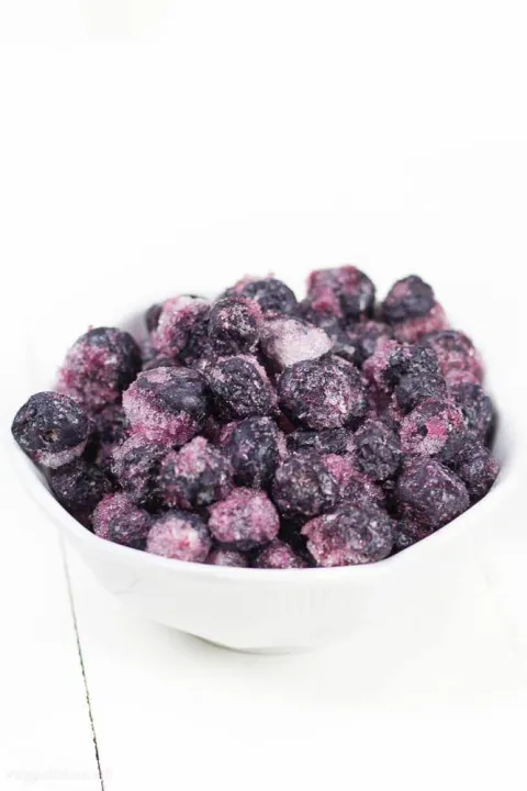 Frozen%20blueberries%20-%20Image%202