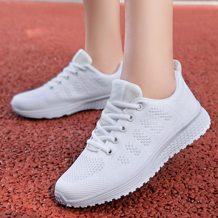 Women Casual Shoes Comfortable Breathable Walking Mesh Flat Shoes Sneakers Women Gym Vulcanized Shoes White Female Footwear