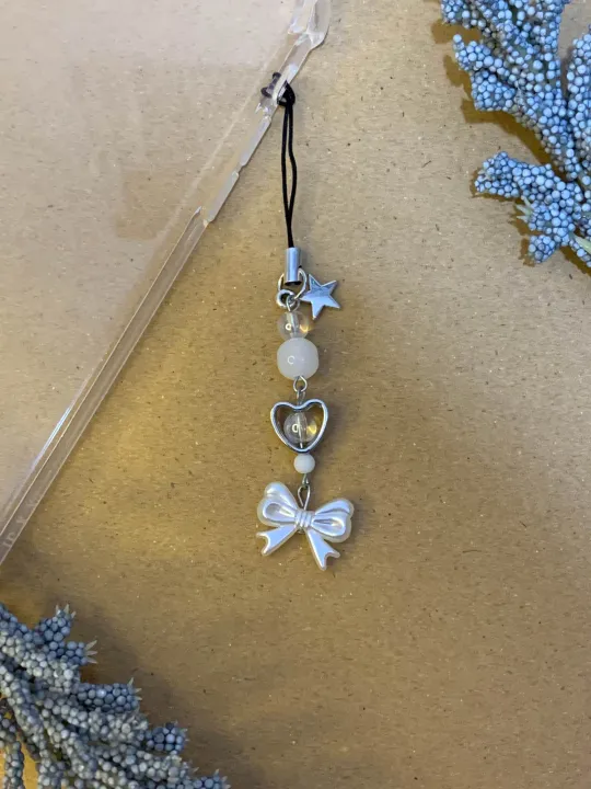 Phone%20charm%20-%20Image%202