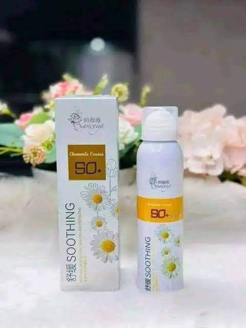 CHAMOMILE%20Soothing%20Whitening%20Spray%20Sunscreen%20with%20SPF%2050++-200ml%20-%20Image%204