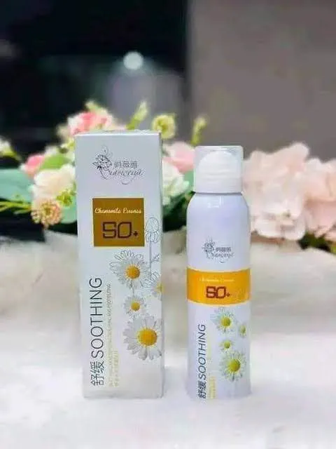 CHAMOMILE%20Soothing%20Whitening%20Spray%20Sunscreen%20with%20SPF%2050++-200ml%20-%20Image%204