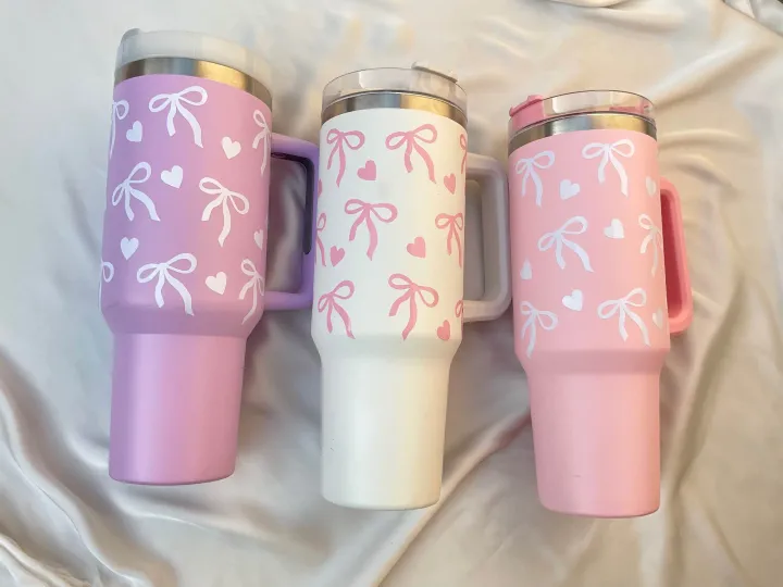 Pink%20Bow%20Glass%20Tumbler%20%7C%20borosilicate%20glass%20bottle%20%7C%20double%20wall%20glass%20mug%20%7C%20hydrasip%20tumbler%20%7C%20Insulated%20steel%20bottle%20-%20Customizable%20-%20Image%205
