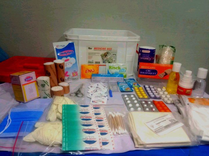 First%20Aid%20Box%20for%20home%20with%20medicine%20+90%20items%20,%20Survival%20Kit%20,%20Firstaid%20box%20,%20Firstaid%20Kit%20,%20plastic%20box%20,%20First%20aid%20box%20for%20school%20,%20First%20Aid%20Box%20for%20kids%20,%20First%20Aid%20Box%20for%20home%20large%20-%20Image%205