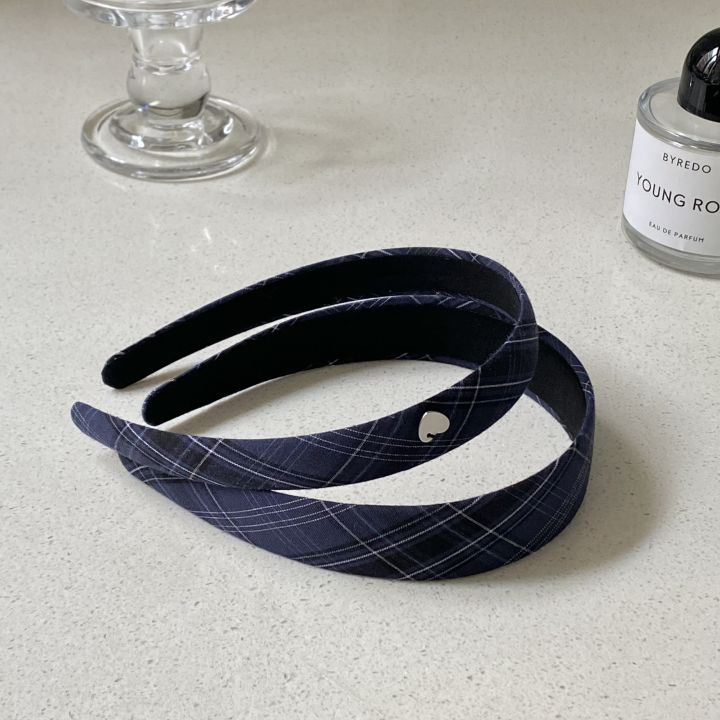 1PC%20Navy%20Blue%20Plaid%20Hair%20Headbands%20With%20Heart%20Decor,%20Stylish%20Hair%20Accessories%20For%20Women,%20Cute%20Hairbands%20For%20Daily%20And%20Party%20Wear%20-%20Image%203