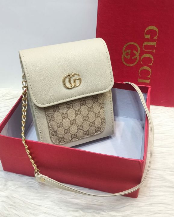 Affordable%20And%20stylish%20Cross%20body%20bag%20in%20different%20colours%20for%20girls%20and%20women%20-%20Image%203