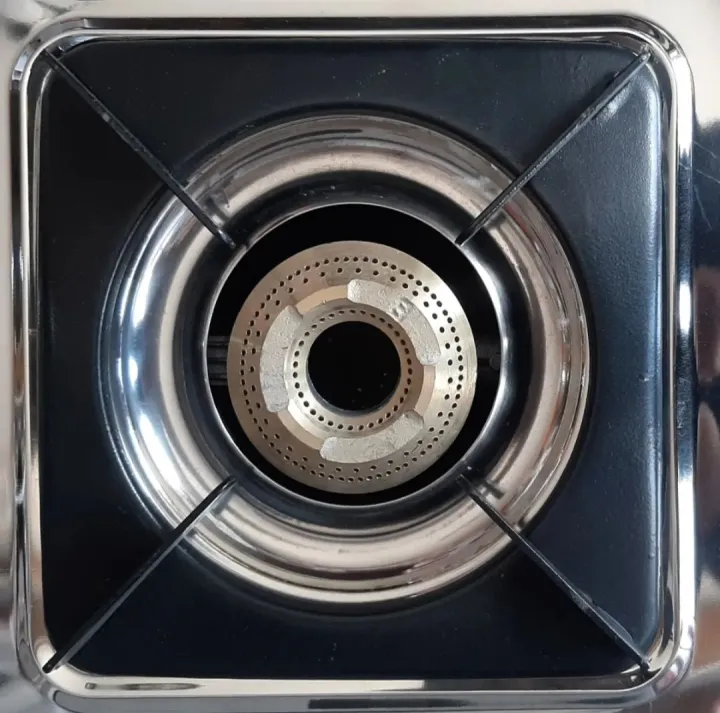 Steel%20Gas%20Stove%20Set%20With%20Regulator,%20Pipe,%20Light%20And%20Clamp%20-%20Image%202