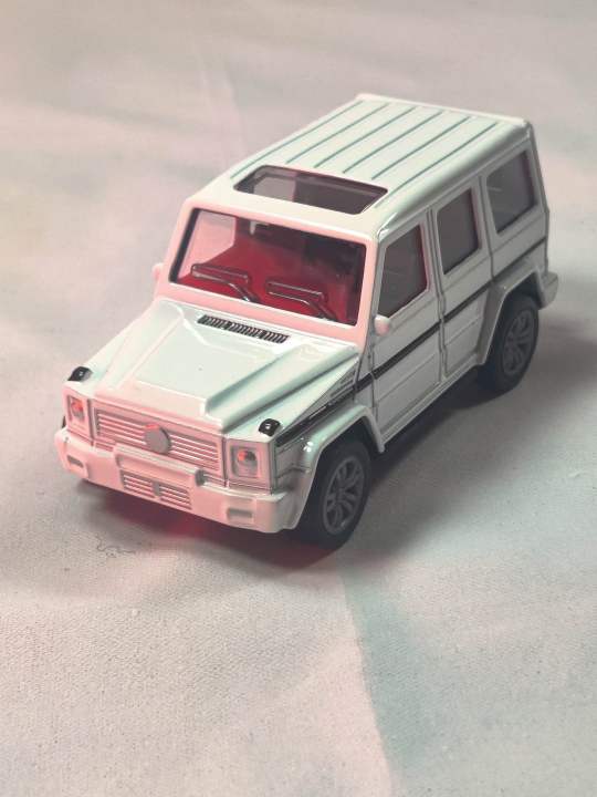Mercedes Benz Metal Toy Car for Kids - Luxury Die-Cast Model with Pull-Back Action, Durable Construction, and Realistic Design - Perfect Gift for Car Enthusiasts