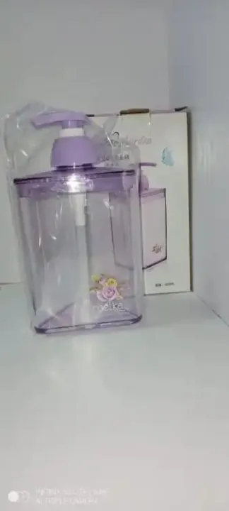 Acrylic%20Liquid%20soap%20dispanser%20bottle%20good%20quality%20-%20Image%203